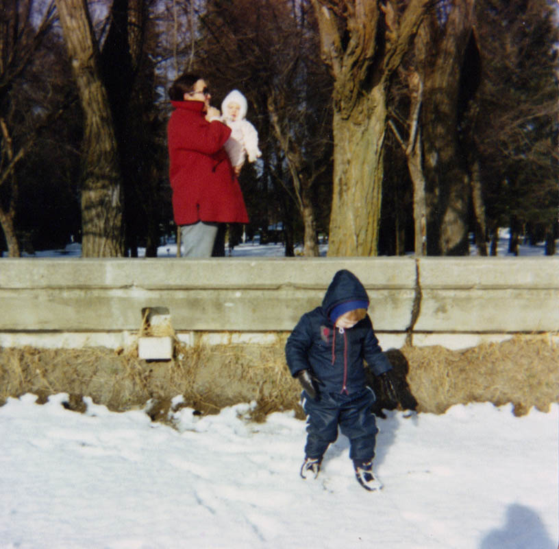 abbie sarah and noah at park