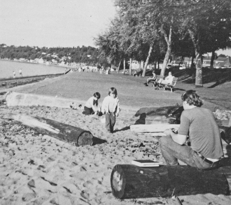 sarah noah dennis at alki beach
