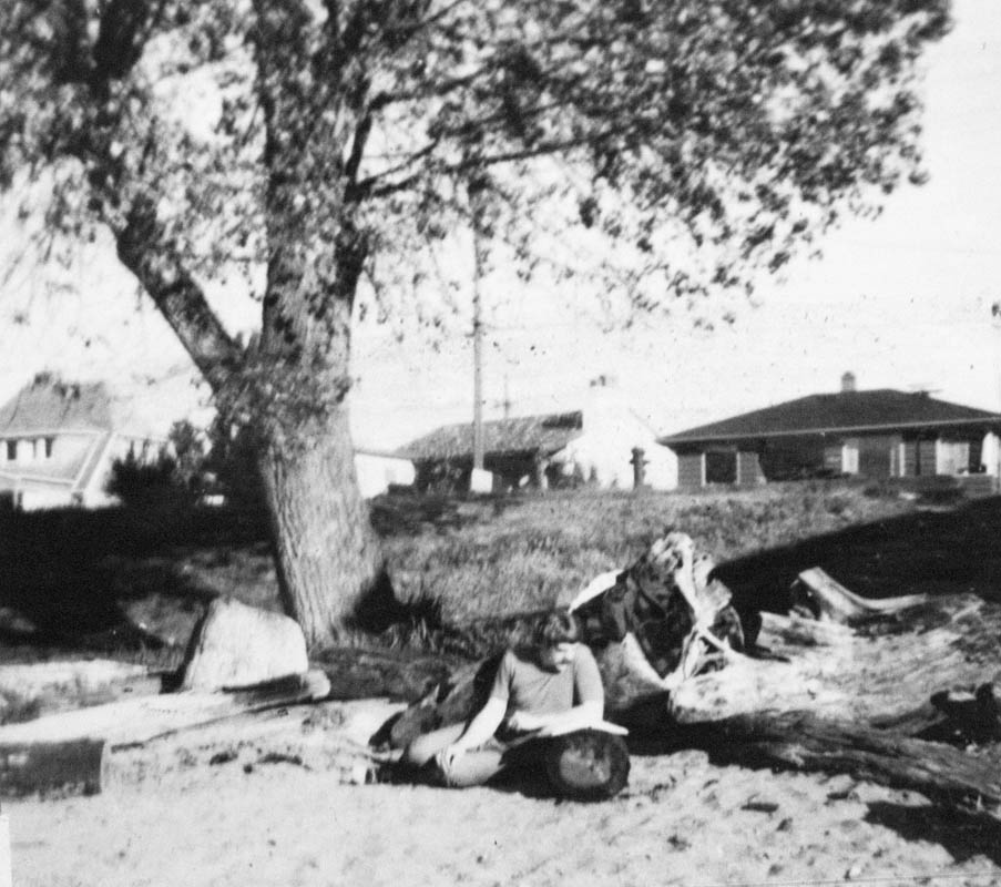 dennis at alki beach