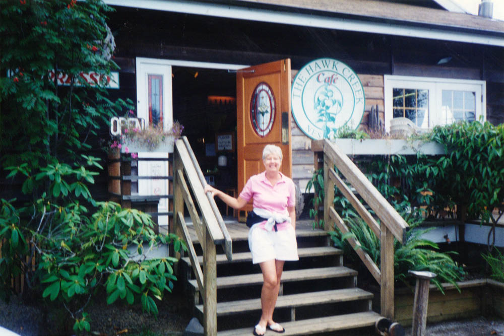 stef at hawk creek cafe