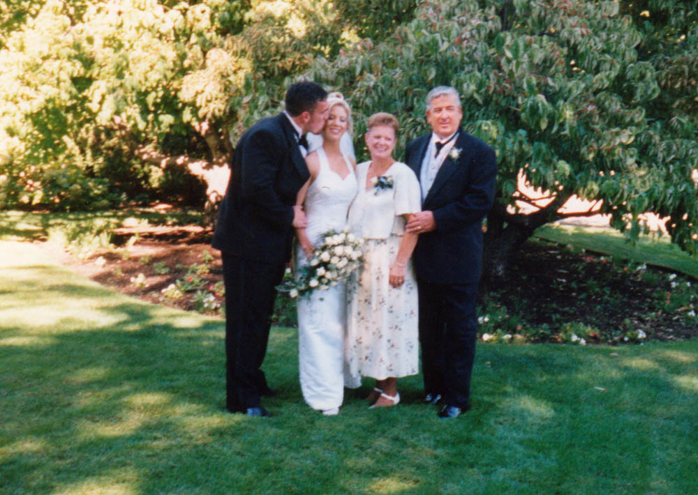 noah sandy gloria dennis