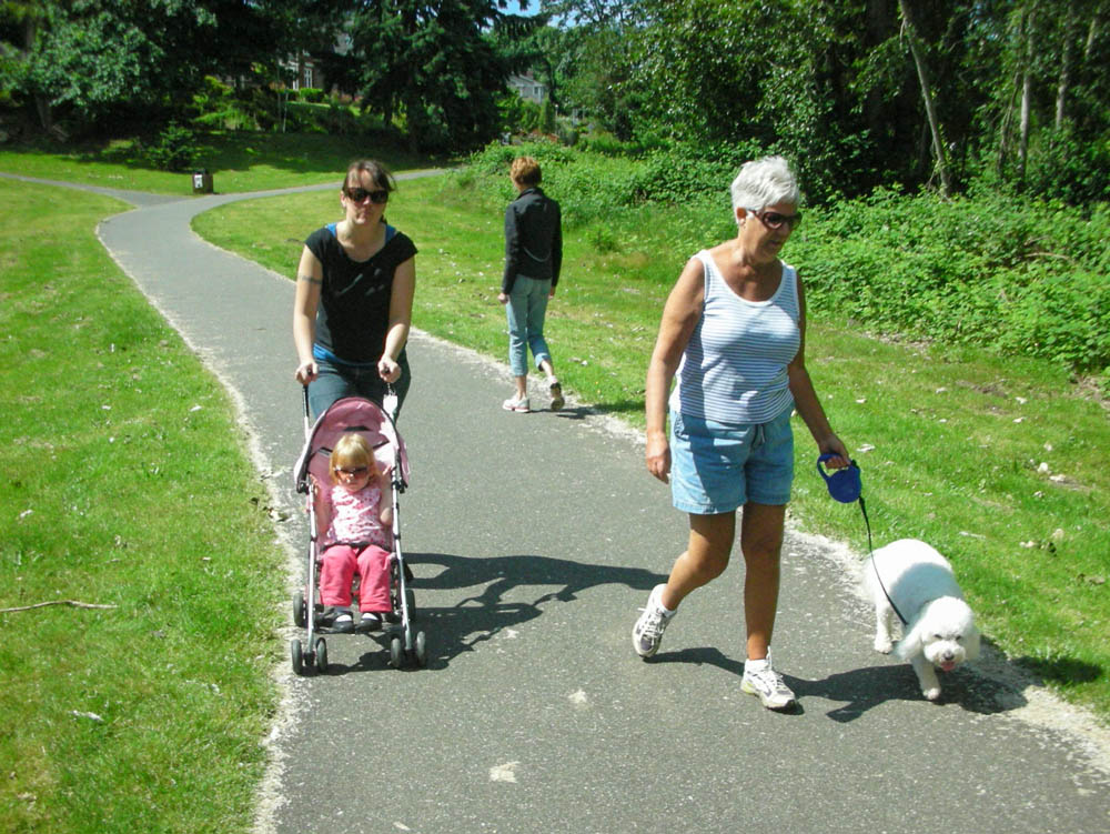 june_sarah maddy stef and alfie juanita park