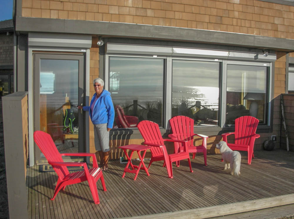 september_stef and alfie in neskowin