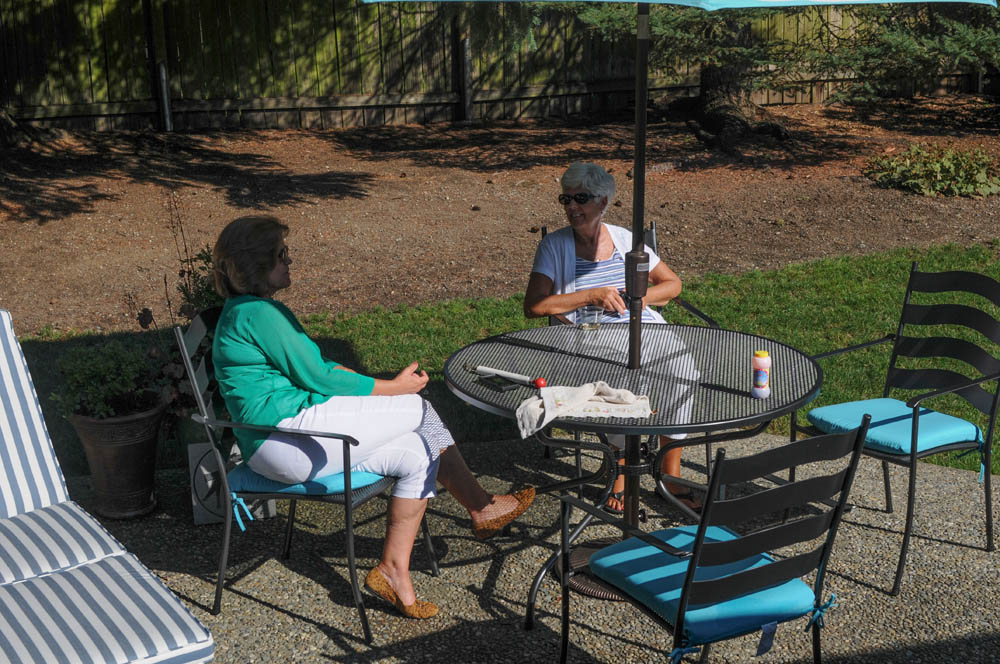 darlene and stef_katie and nina birthday at nates