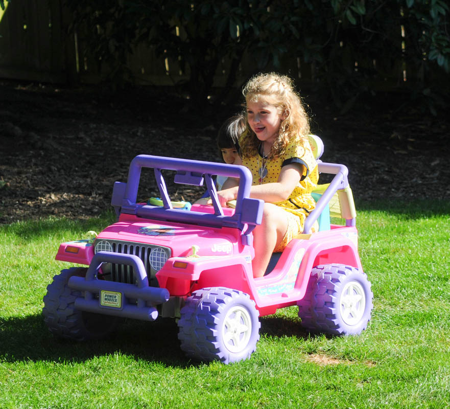 maddy_katie and nina birthday at nates