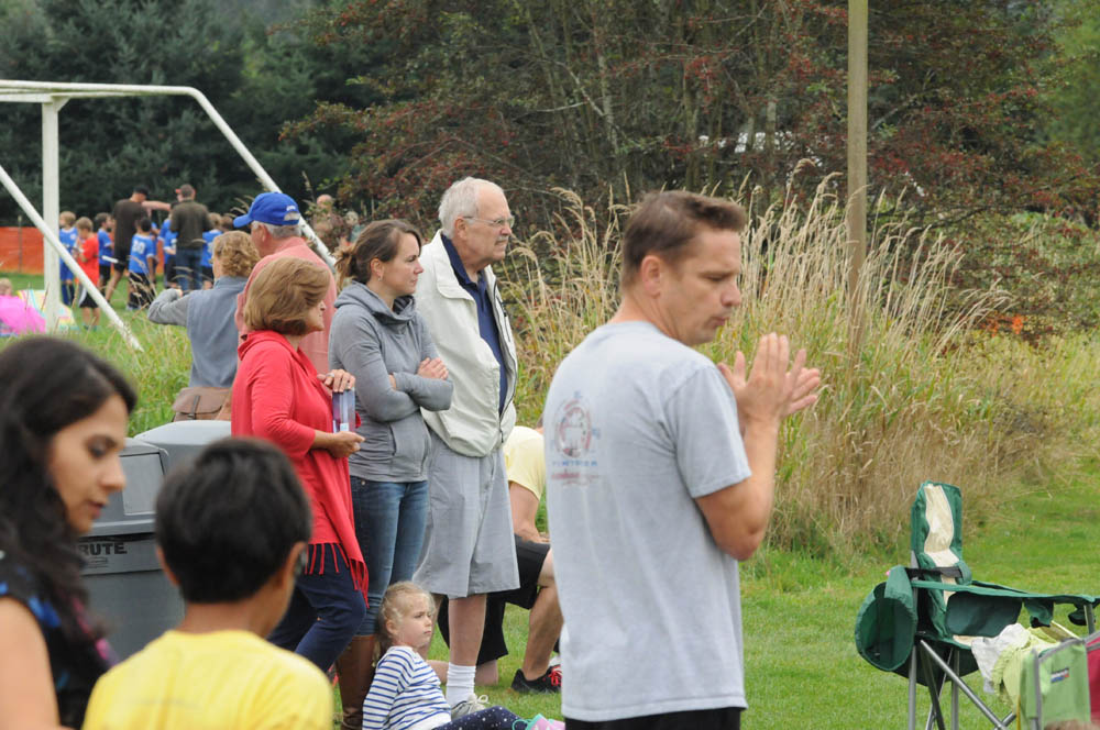 september_darlene sarah katie and bill_maddy soccer