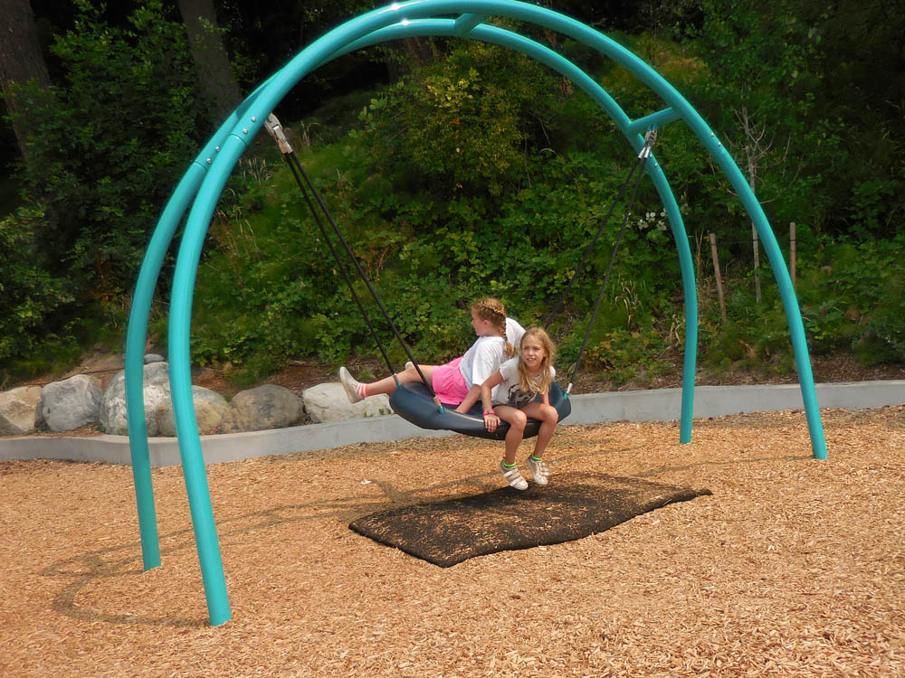 august_maddy and katie in kirkland 2017