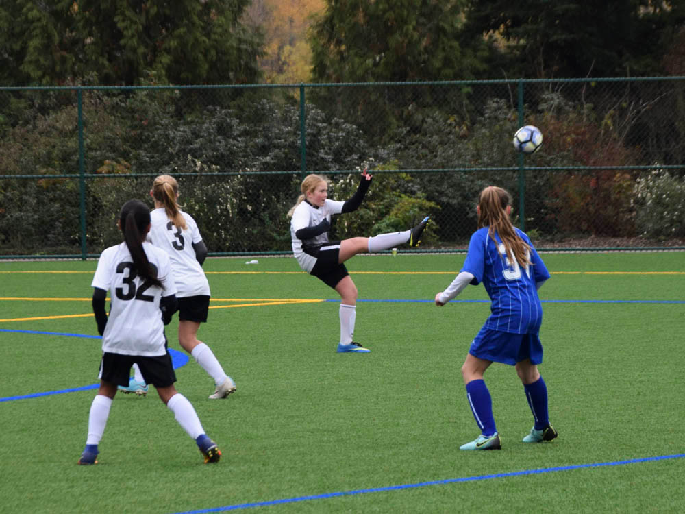 november_maddy soccer 2017