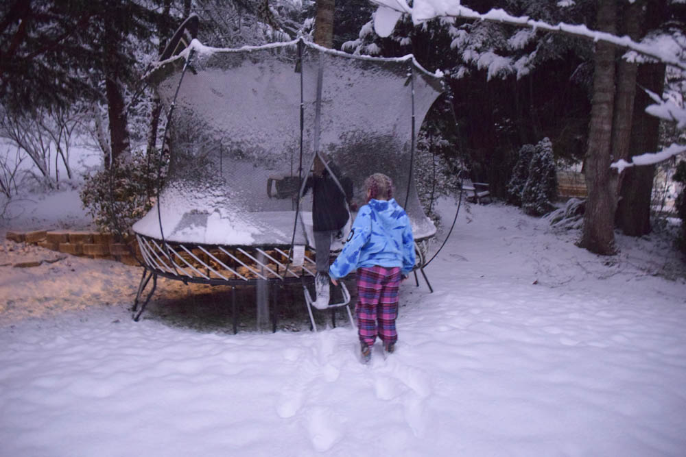 february_maddy and katie snow in sammamish feb 4