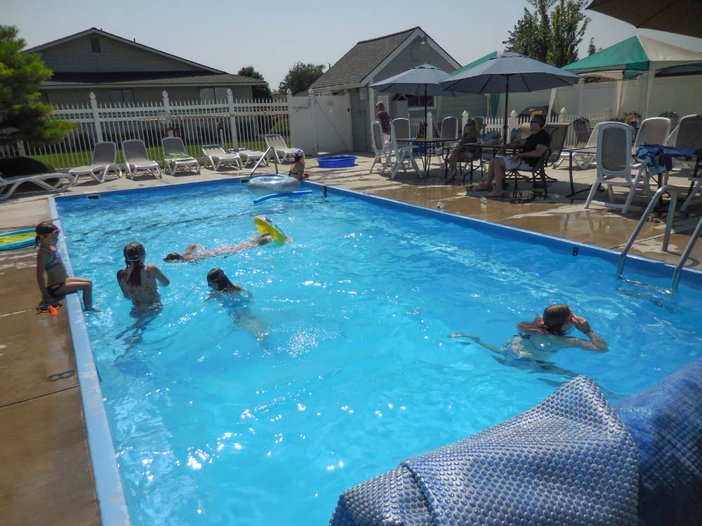 august_mandy sandy and noah at buddy o