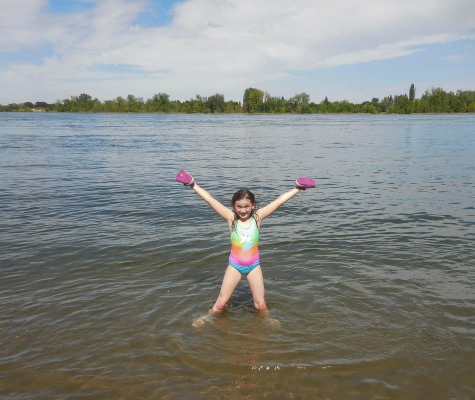 july_mandy at columbia river amon park richland