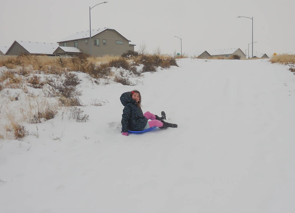 december_mandy sledding