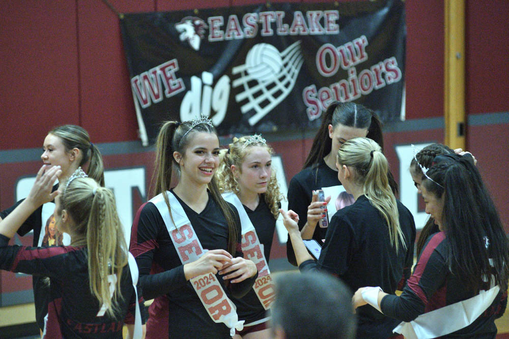 october_maddy volleyball seniors night vs woodinville
