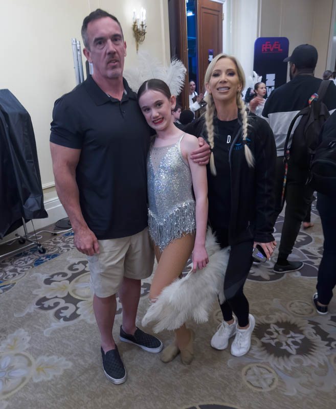 noah mandy and sandy at dance competetionnd  at dance competition