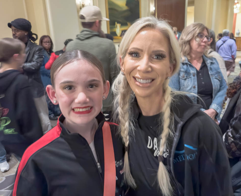 mandy and sandy at dance