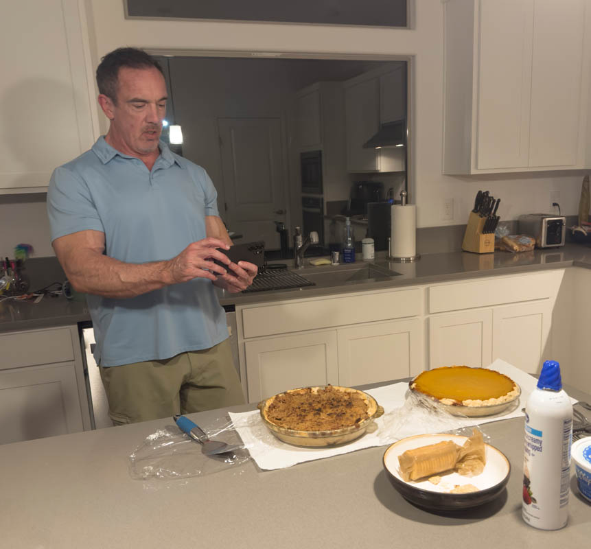 noah thanksgiving pies