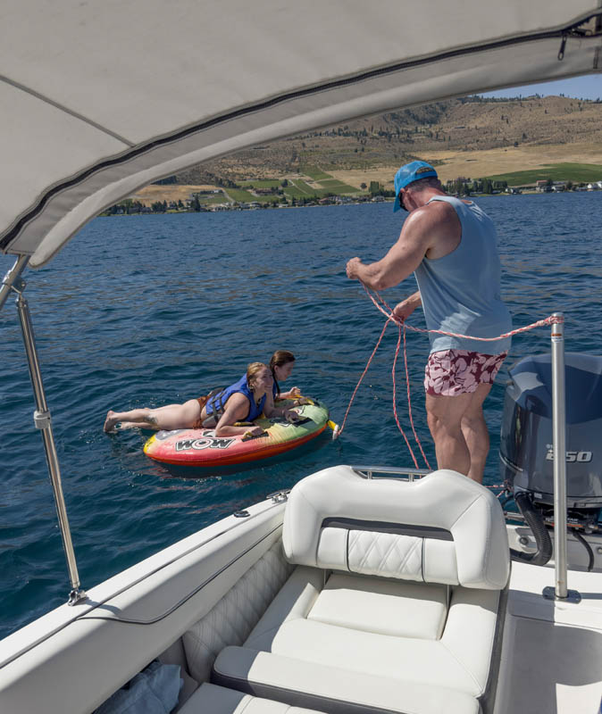 maddy amanda noah boat day chelan