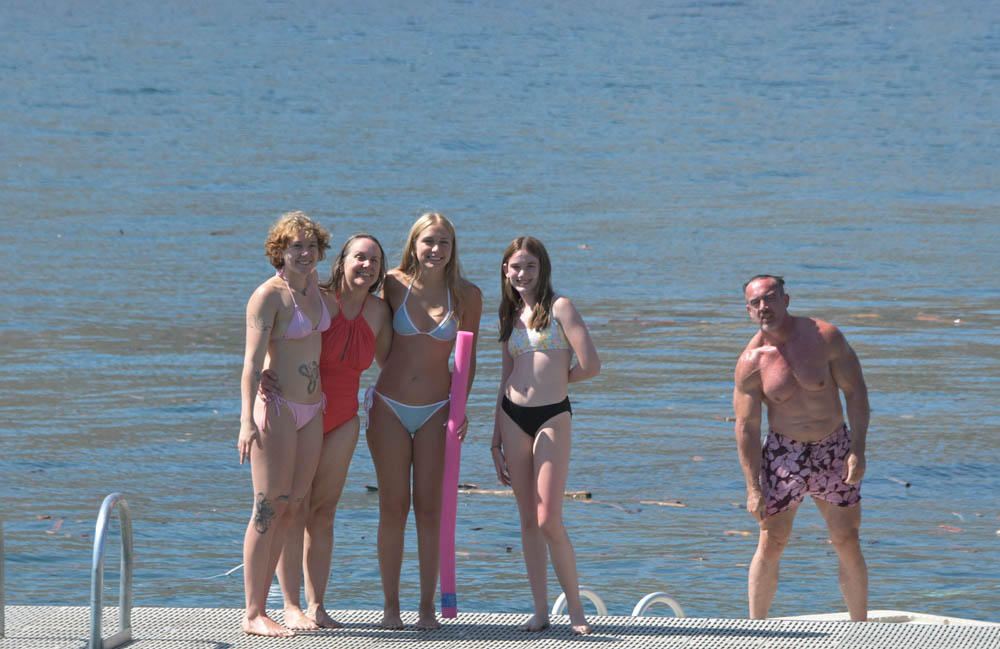 maddy sarah  kathryn amanda noah
