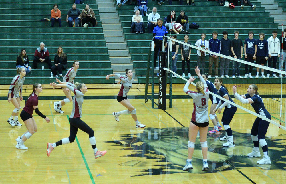 district vs glacier peak