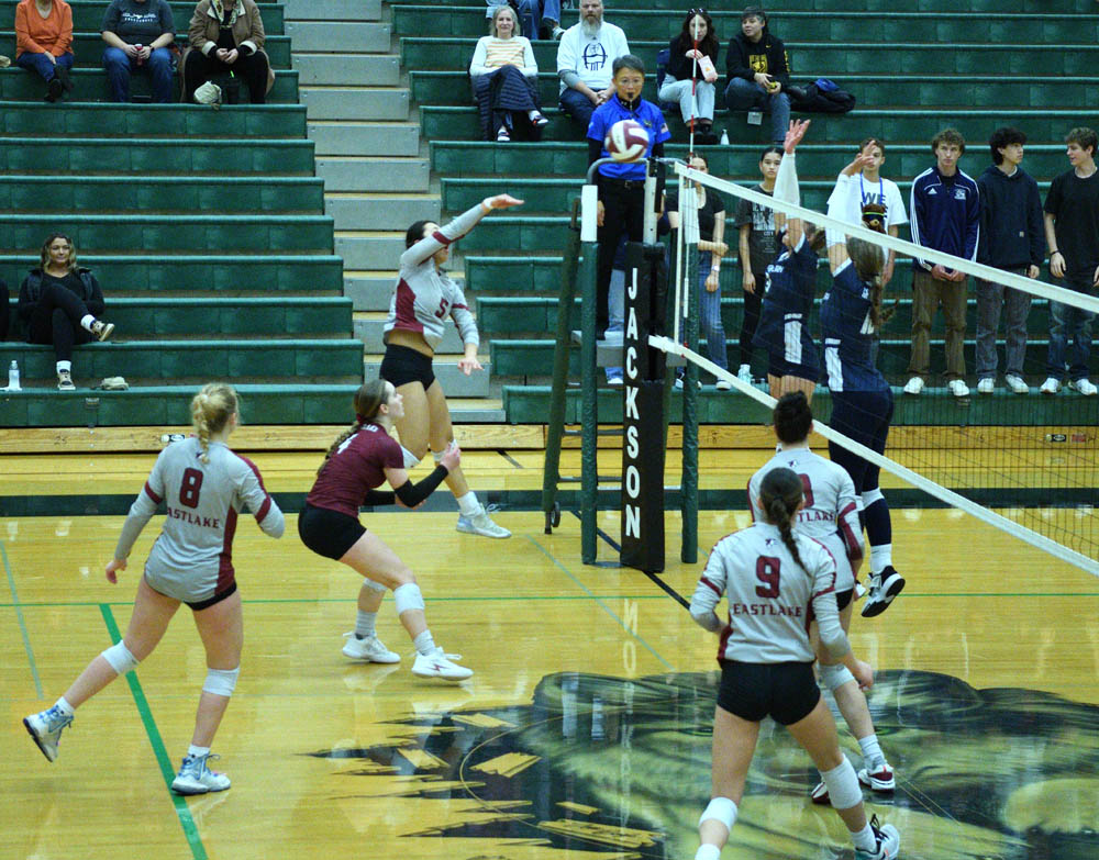 district vs glacier peak